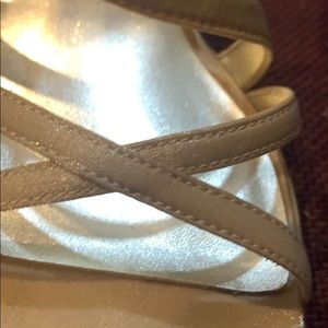 1  1/2 inch gold heels